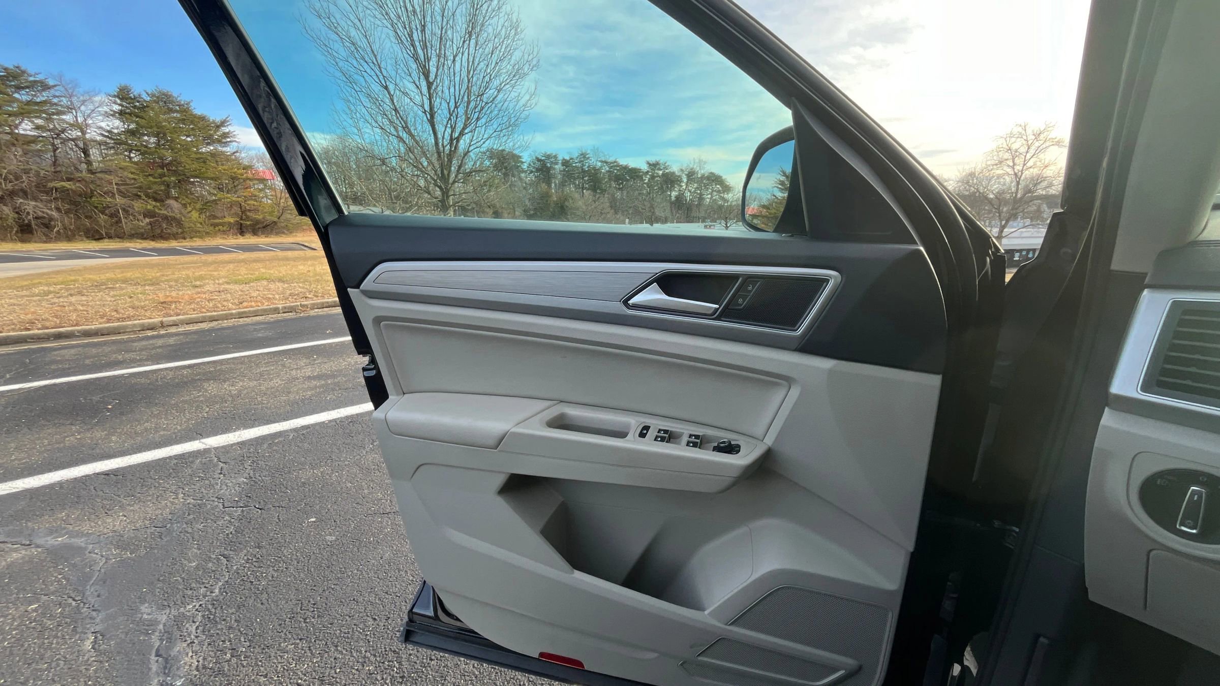 Used 2018 Volkswagen Atlas SE image 22