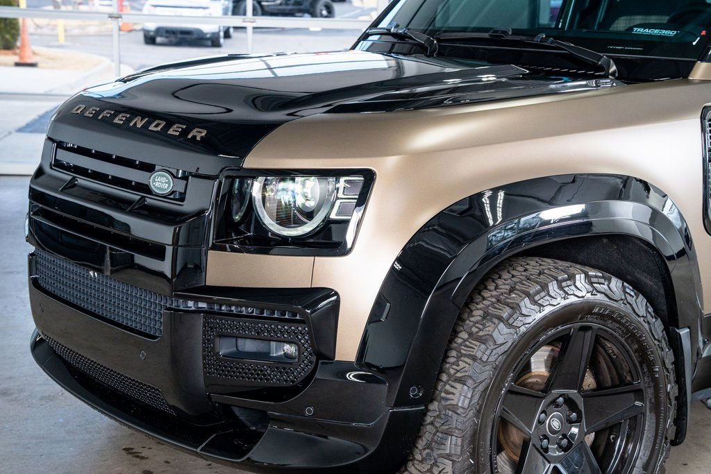 Used 2025 Land Rover Defender 110 X image 12