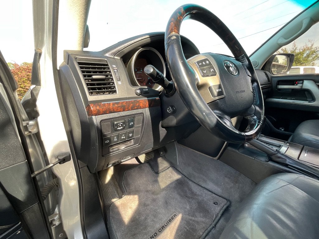 Used 2009 Toyota Land Cruiser AWD/4WD image 13