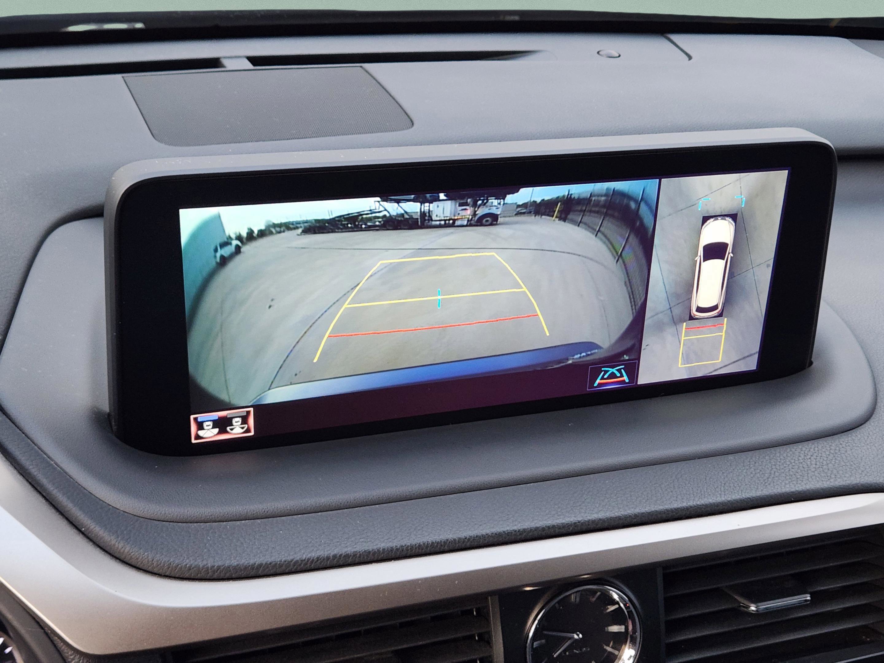 Used 2020 Lexus RX 450hL Luxury w/ Accessory Package image 17