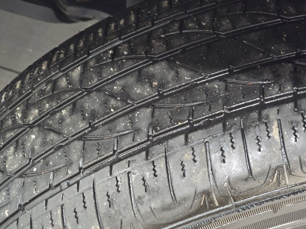 Used 2022 Toyota RAV4 XLE image 8