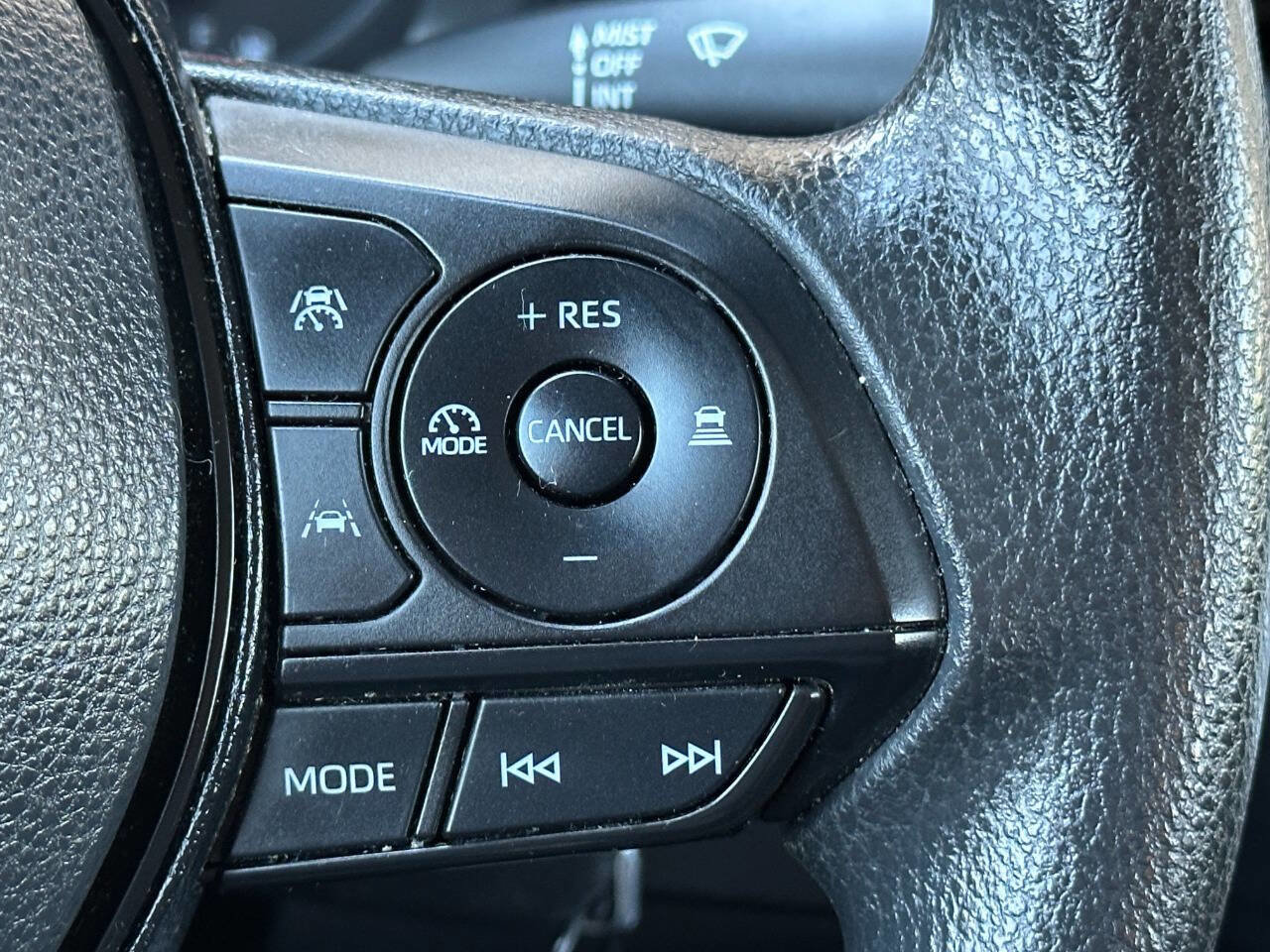 Used 2023 Toyota Corolla LE image 29