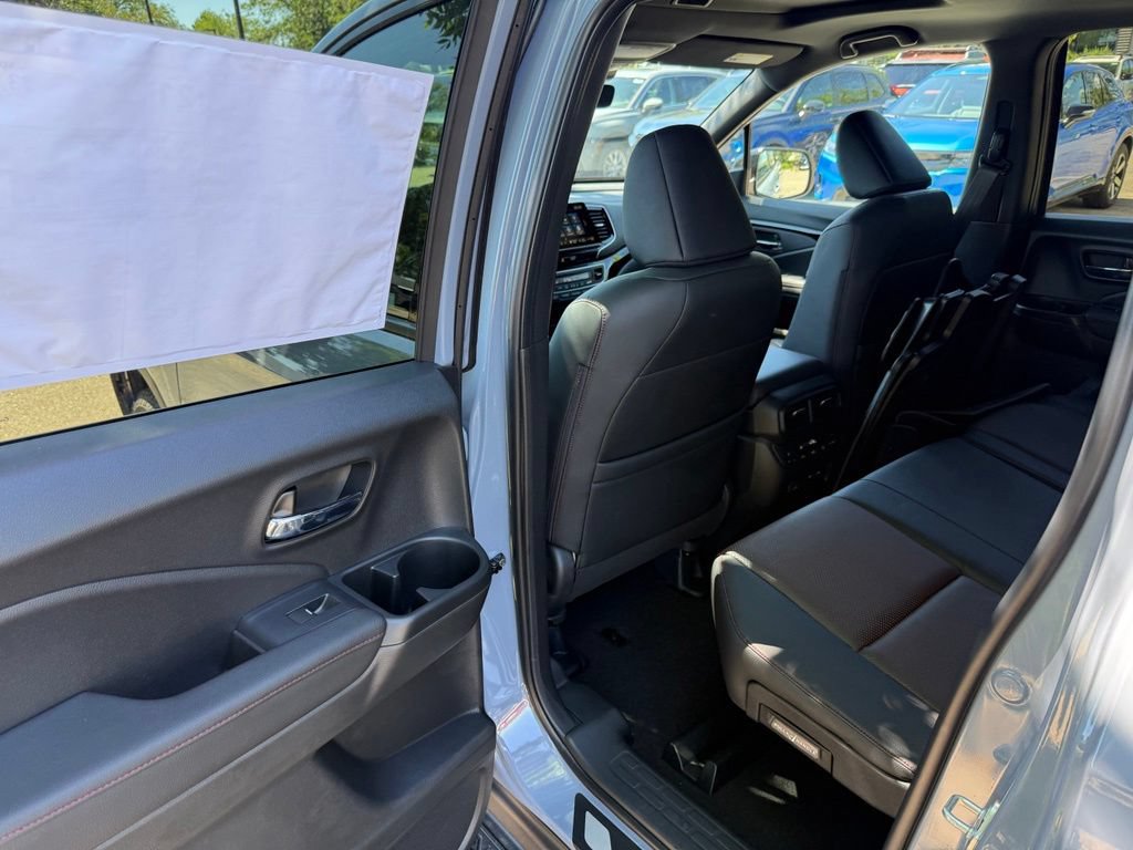 New 2026 Honda Ridgeline Black Edition image 15