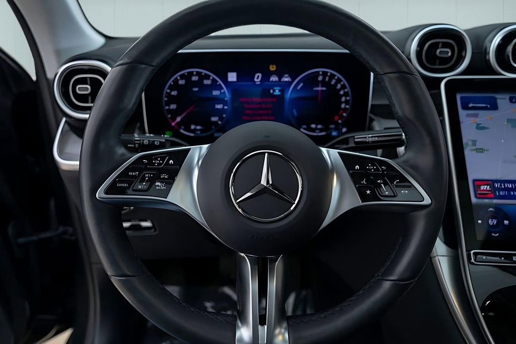 Used 2025 Mercedes-Benz GLC 350e 4MATIC w/ Driver Assistance Package image 23