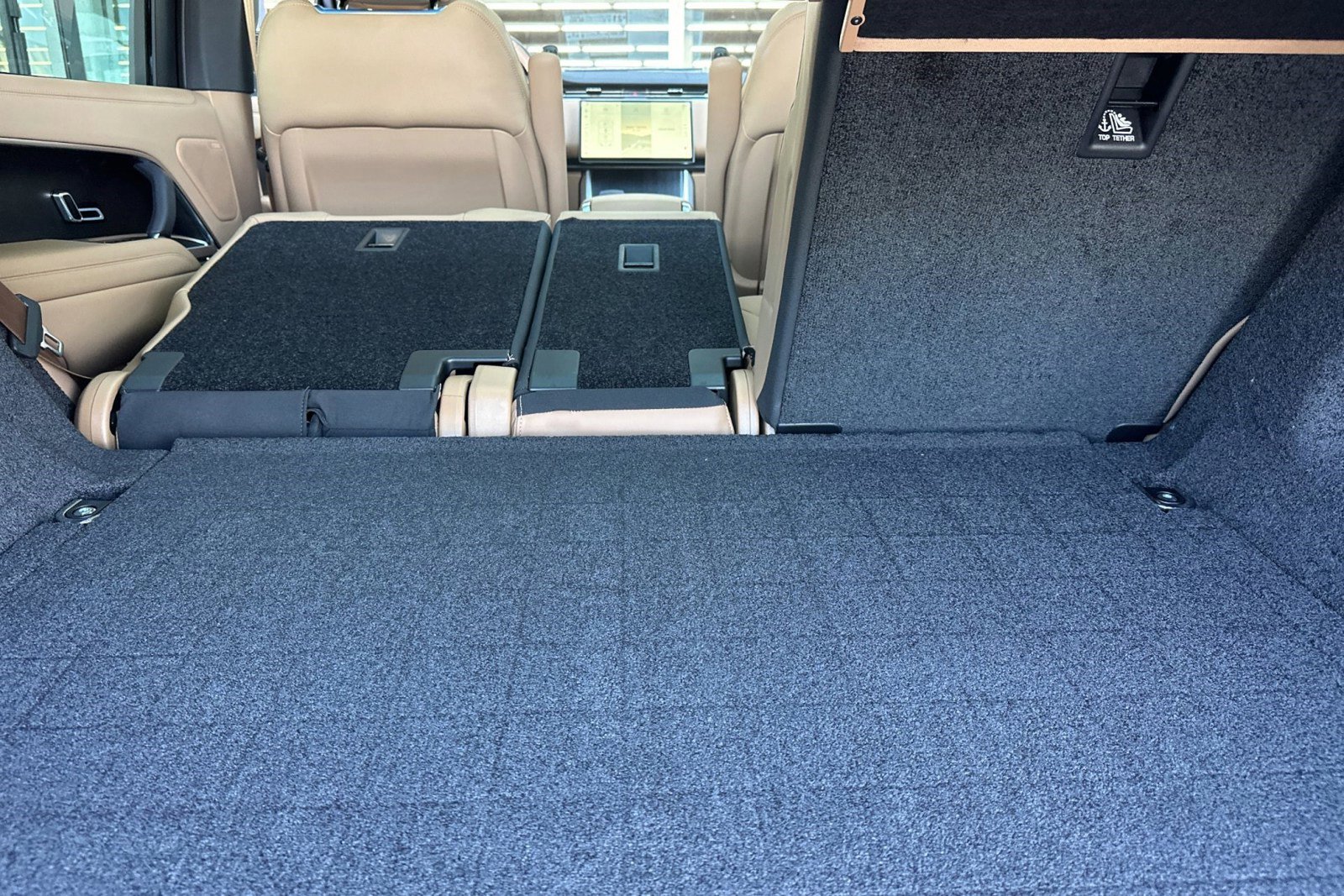 New 2026 Land Rover Range Rover SE image 26