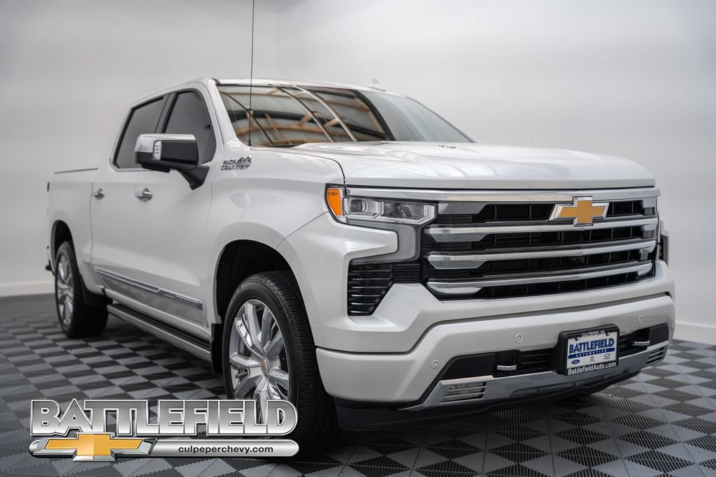 Used 2025 Chevrolet Silverado 1500 High Country AWD/4WD image 1