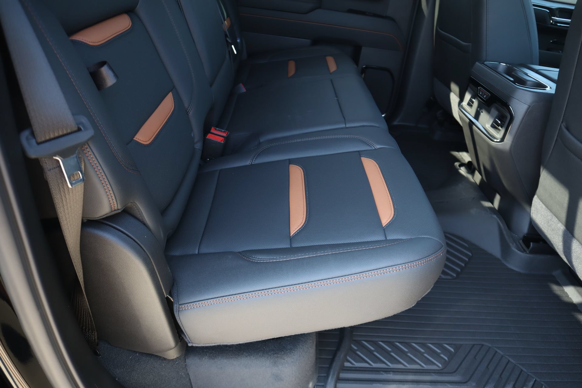 New 2026 GMC Sierra 1500 AT4 w/ AT4 Premium Package AWD/4WD image 18