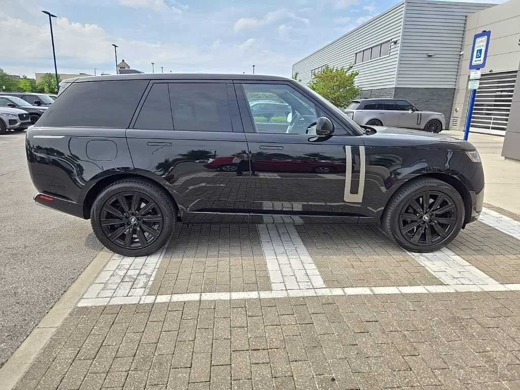 Certified 2025 Land Rover Range Rover SE AWD/4WD image 4
