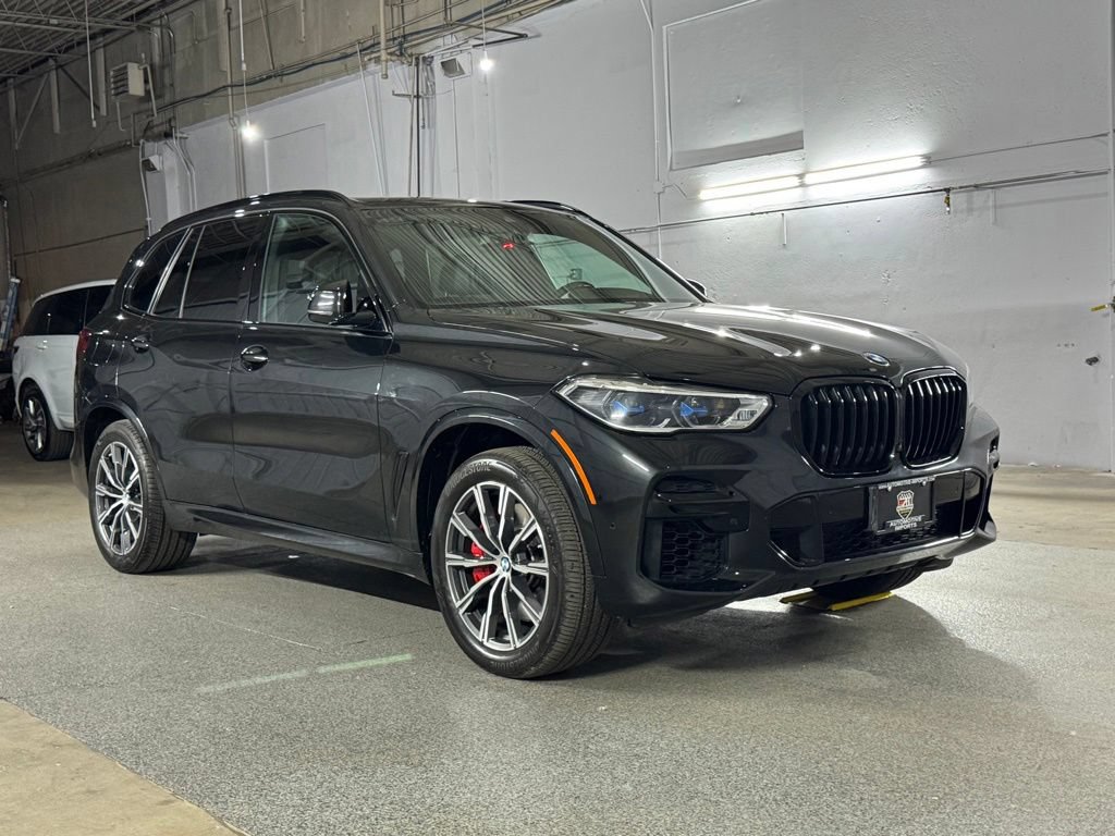 Used 2023 BMW X5 M50i w/ Executive Package AWD/4WD image 4