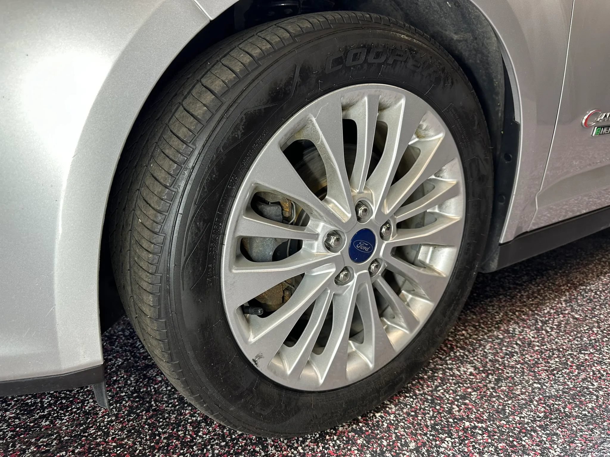 Used 2017 Ford C-MAX Energi SE w/ Equipment Group 402A FWD image 22