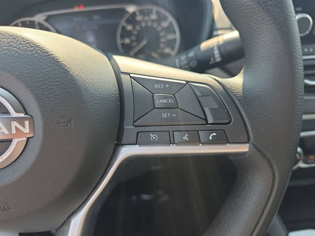 Used 2025 Nissan Altima 2.5 SV FWD image 18