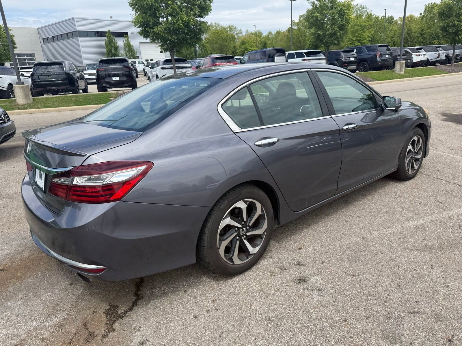 Used 2016 Honda Accord EX image 5