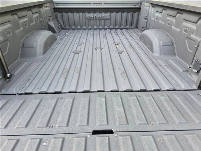 Used 2023 Jeep Gladiator Sport AWD/4WD image 6