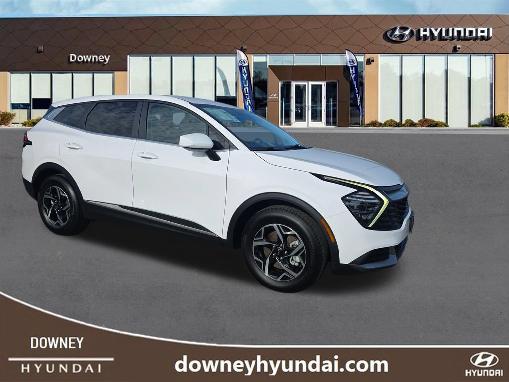 Used 2025 Kia Sportage LX FWD image 7