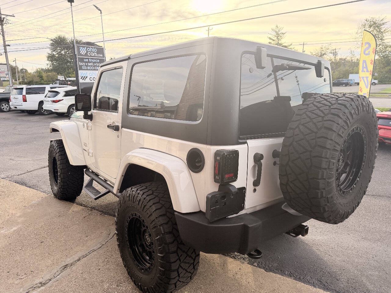 Used 2016 Jeep Wrangler Sahara w/ Dual Top Group AWD/4WD image 5