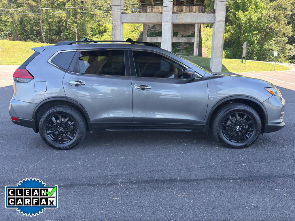 Used 2017 Nissan Rogue SV w/ Midnight Edition FWD image 2