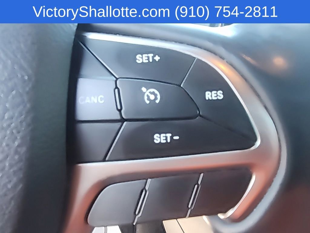 Used 2021 Jeep Grand Cherokee Overland AWD/4WD image 17