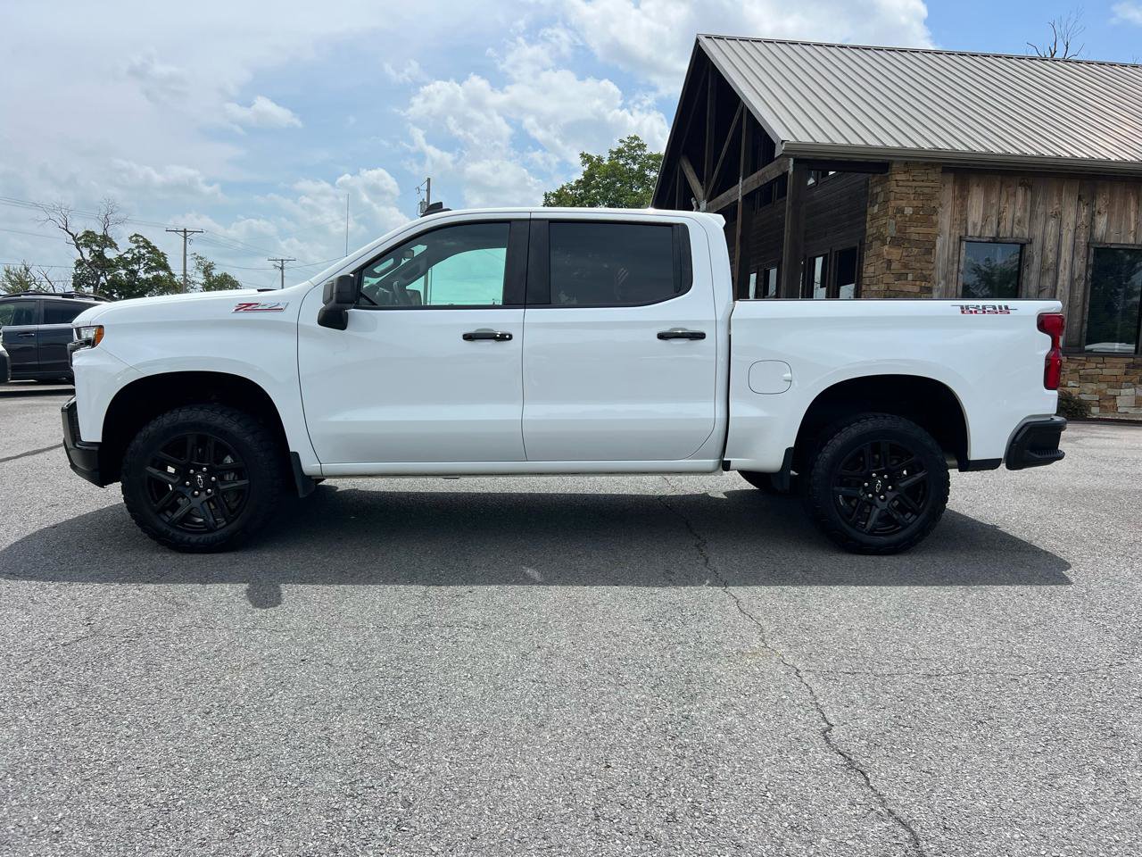 Used 2022 Chevrolet Silverado 1500 LT Trail Boss w/ Convenience Package II AWD/4WD image 3
