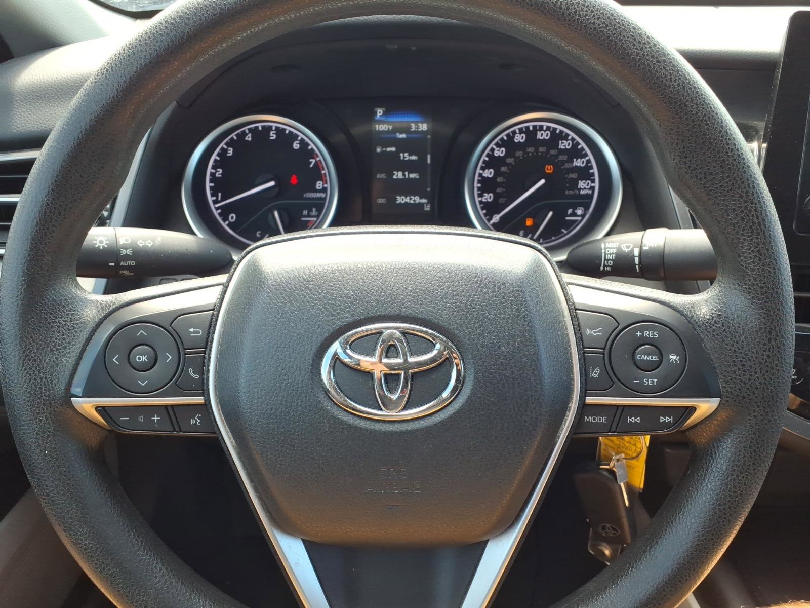Used 2022 Toyota Camry LE FWD image 12