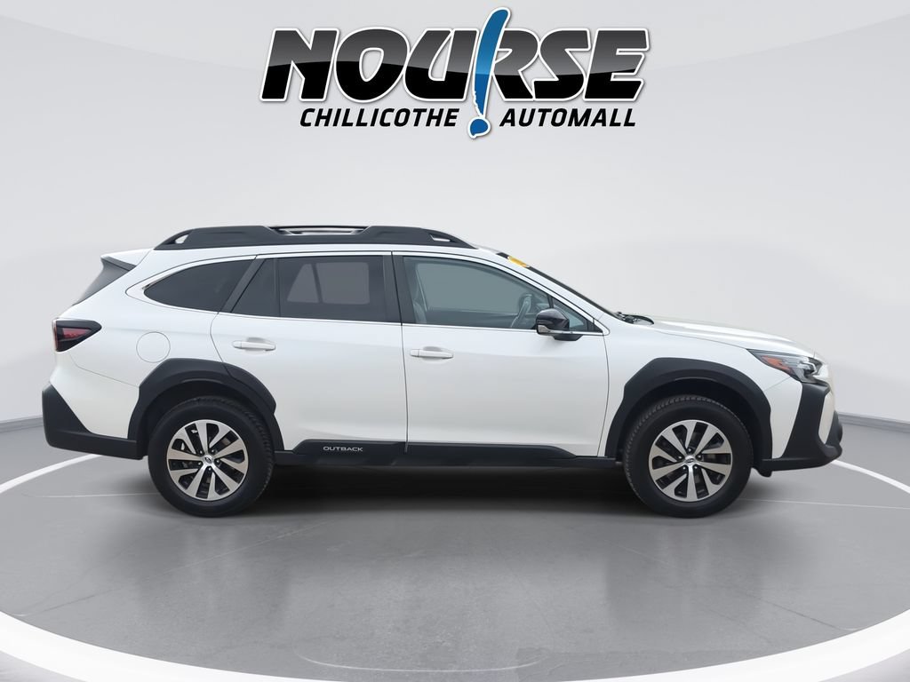 Used 2023 Subaru Outback Premium AWD/4WD image 9