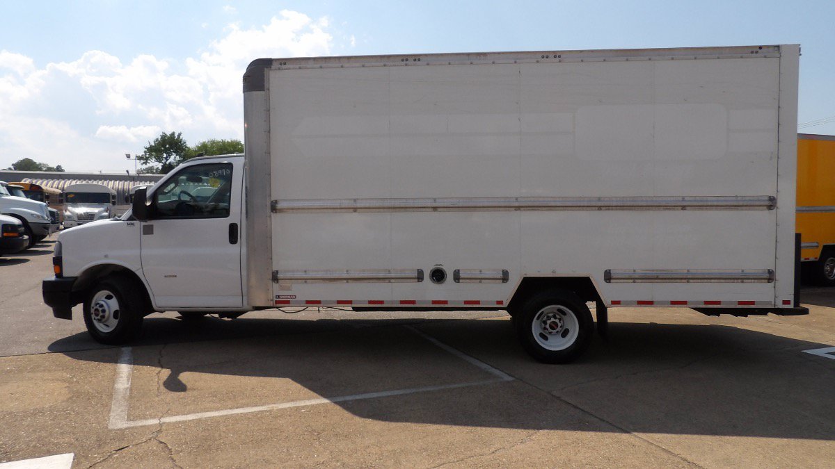 Used 2022 GMC Savana 3500 Extended w/ Power Convenience Package RWD image 7