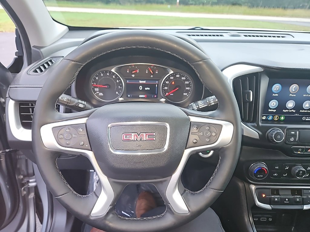 Used 2024 GMC Terrain SLT image 16