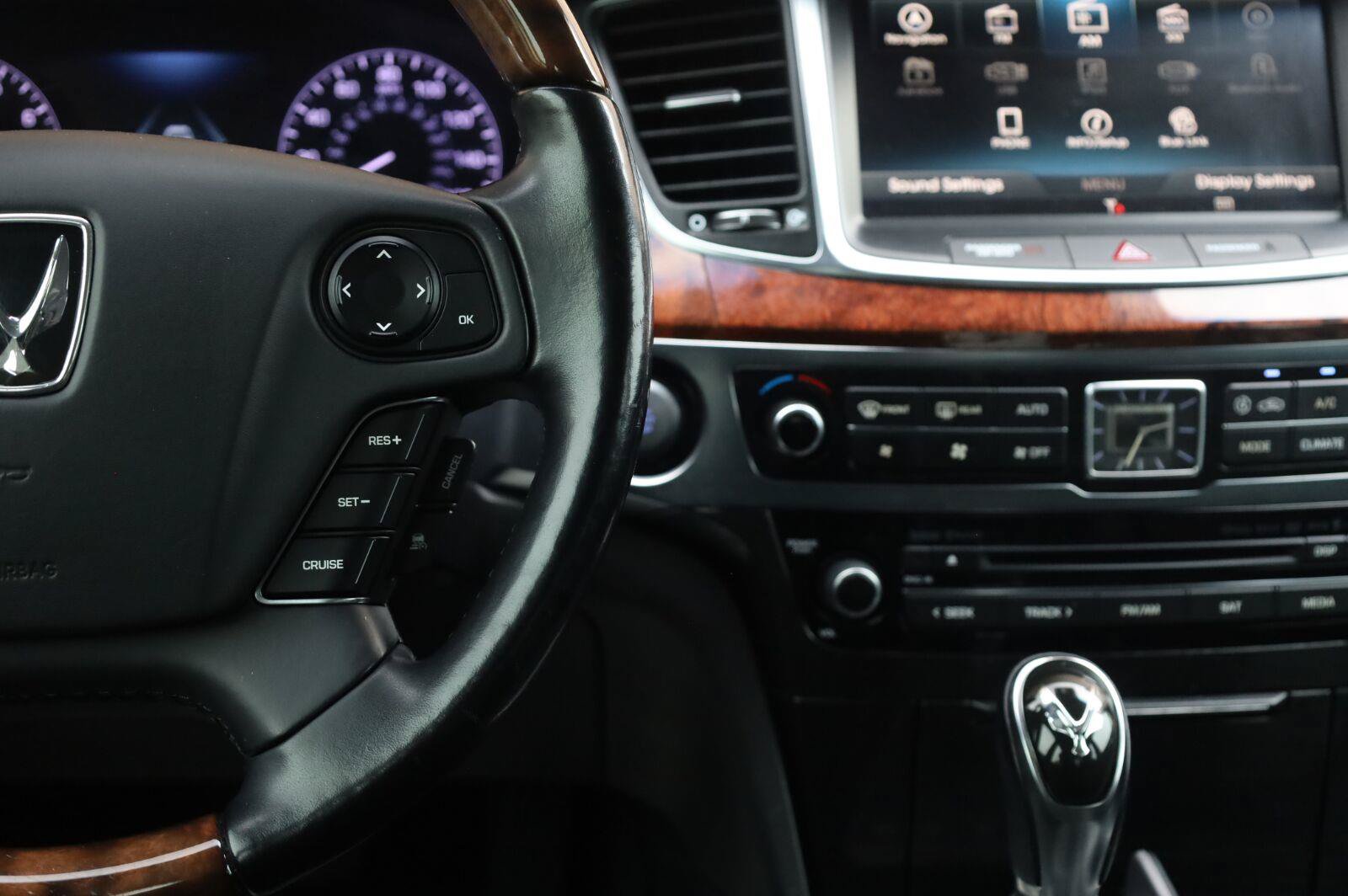 Used 2015 Hyundai Equus Signature RWD image 33