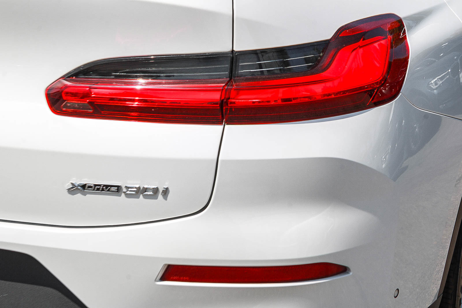 Used 2024 BMW X4 xDrive30i w/ Premium Package AWD/4WD image 7
