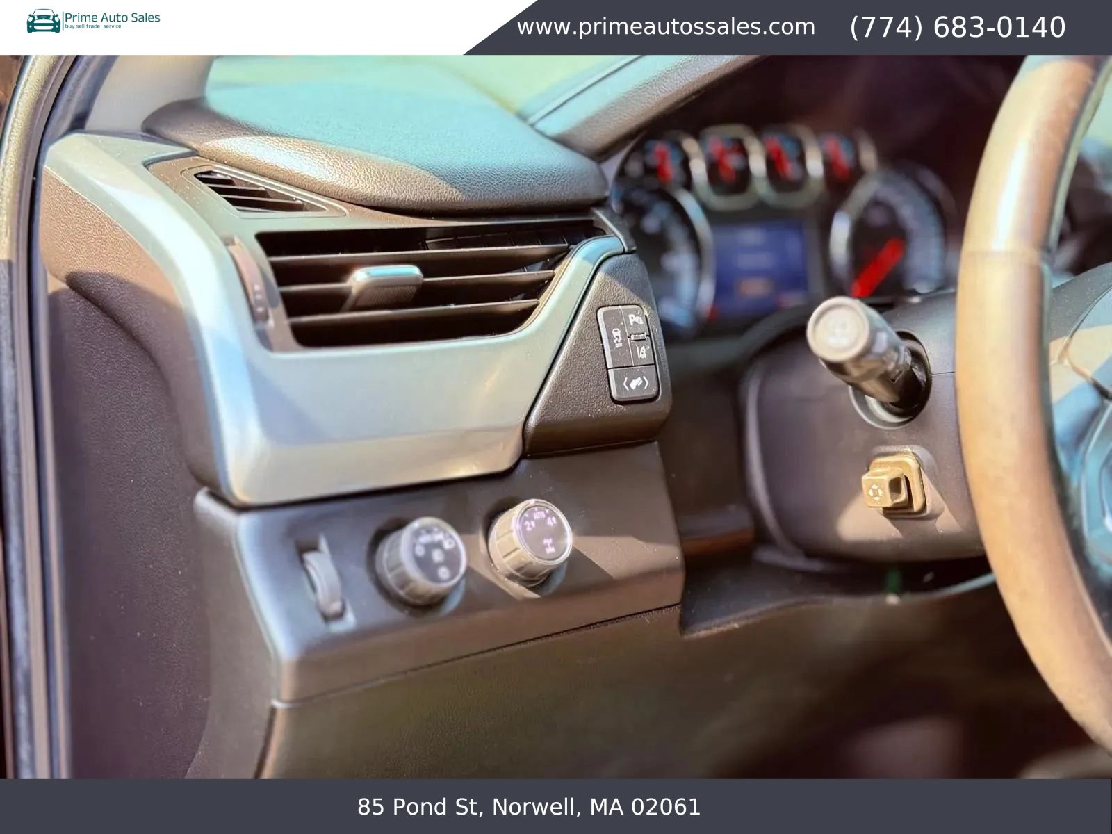 Used 2015 Chevrolet Tahoe LTZ AWD/4WD image 21