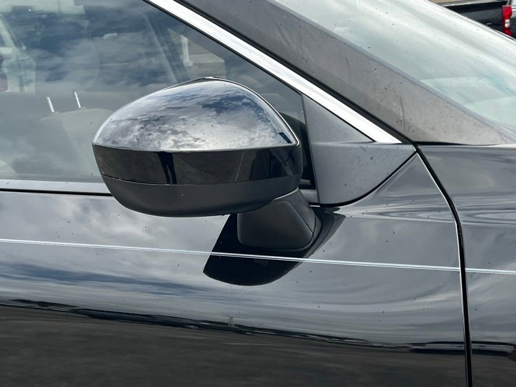 Used 2023 Nissan Rogue SV image 18