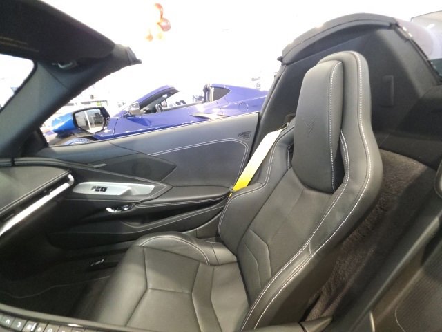 Used 2023 Chevrolet Corvette Stingray w/ Z51 Performance Package image 21