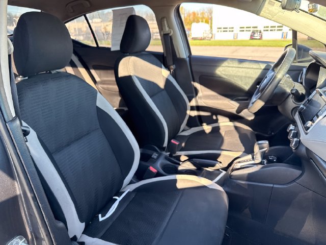 Used 2021 Nissan Versa SV FWD image 13
