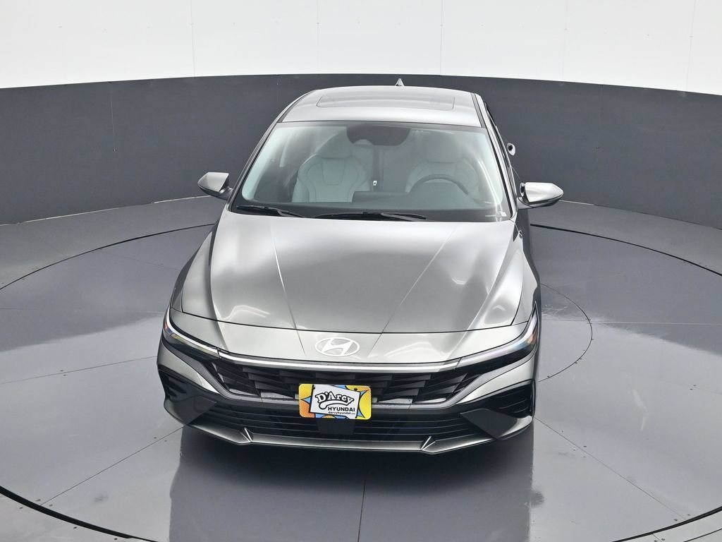 New 2026 Hyundai Elantra Limited FWD image 14