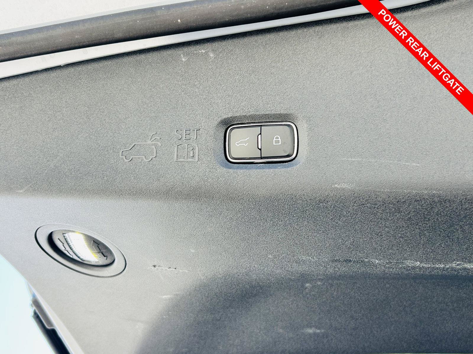 Used 2025 Ford Expedition Active AWD/4WD image 15