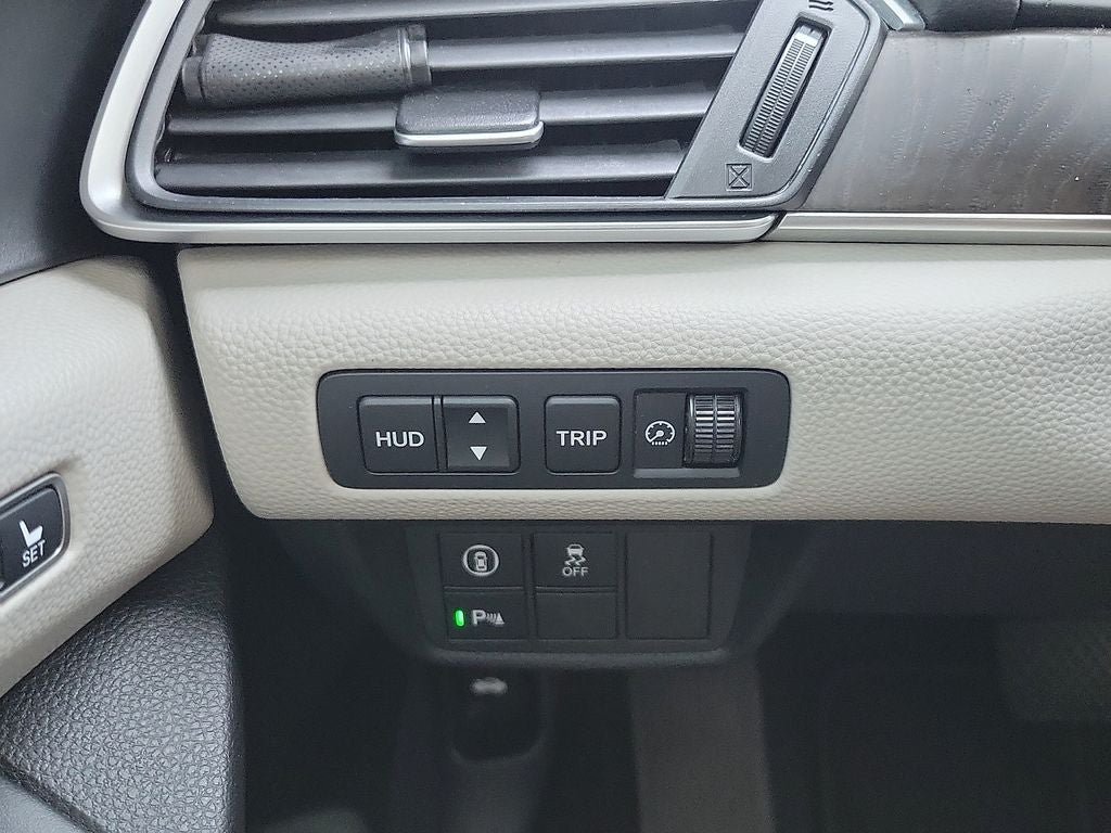 Used 2019 Honda Accord Touring image 14