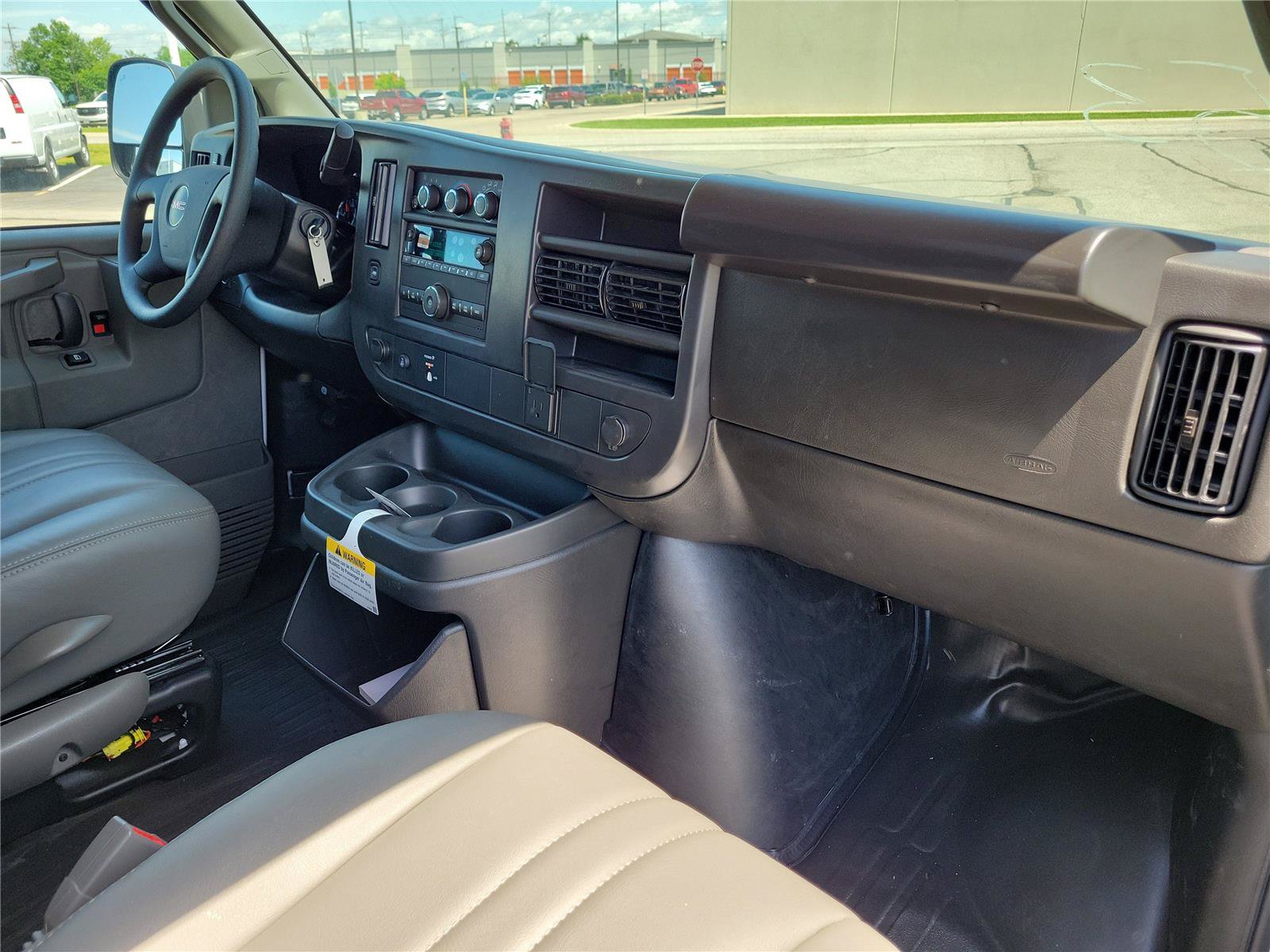 New 2026 GMC Savana 3500 RWD image 12