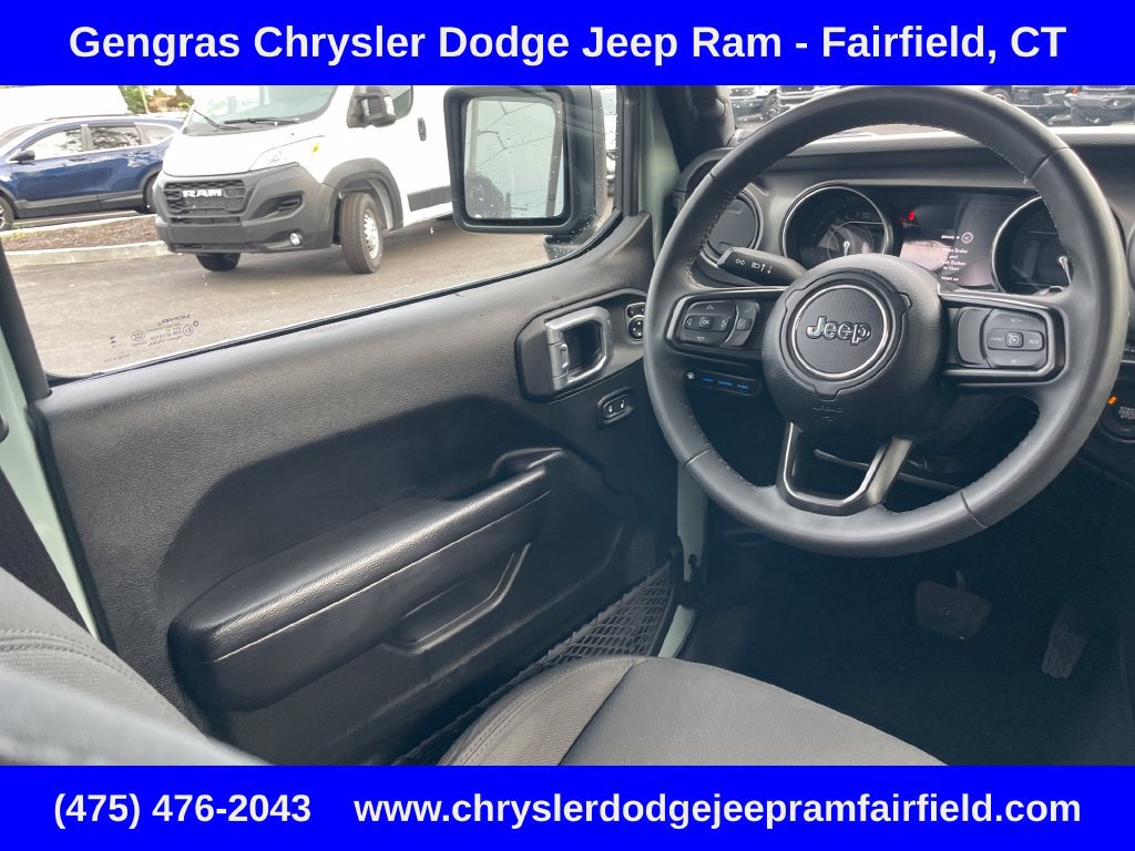 Certified 2023 Jeep Wrangler Unlimited w/ Sun & Screen Package AWD/4WD image 61
