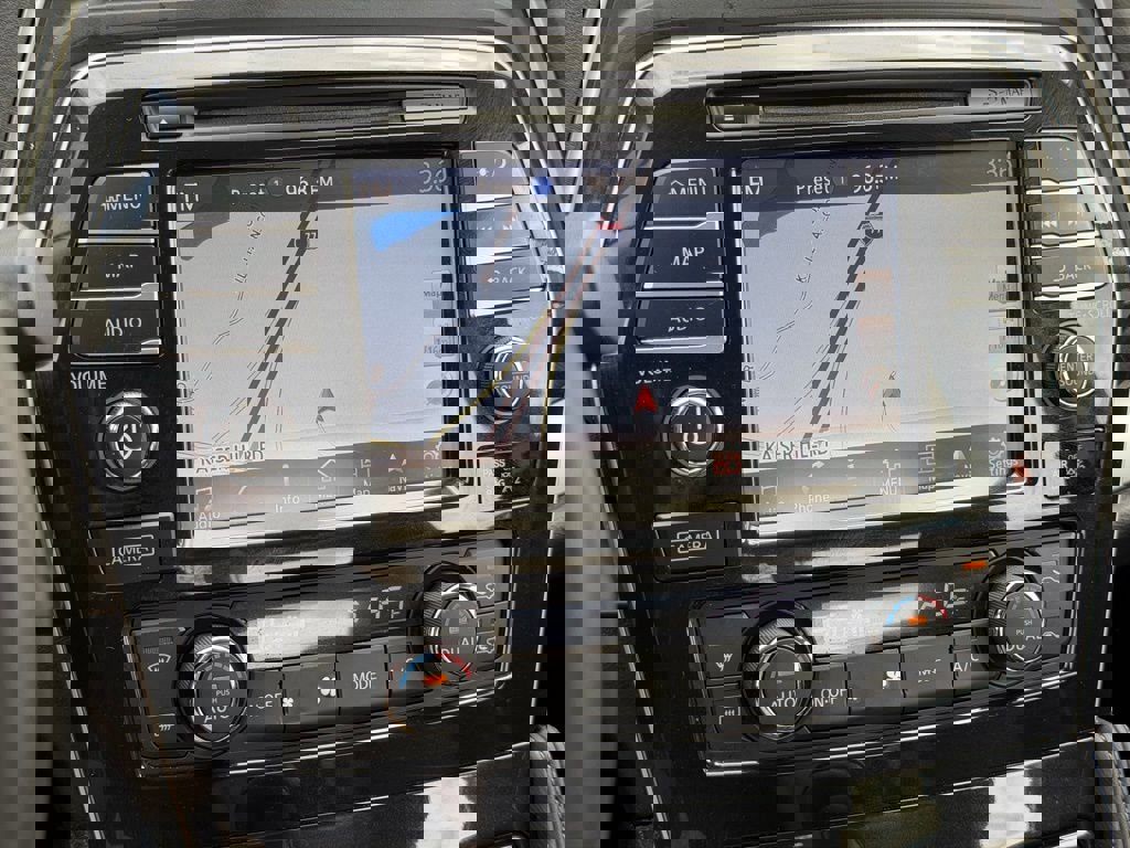 Used 2016 Nissan Maxima SR image 31