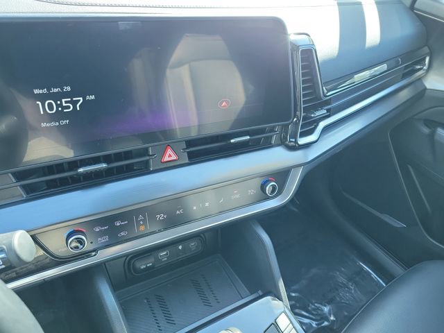 Used 2025 Kia Sportage EX w/ Premium Package image 29
