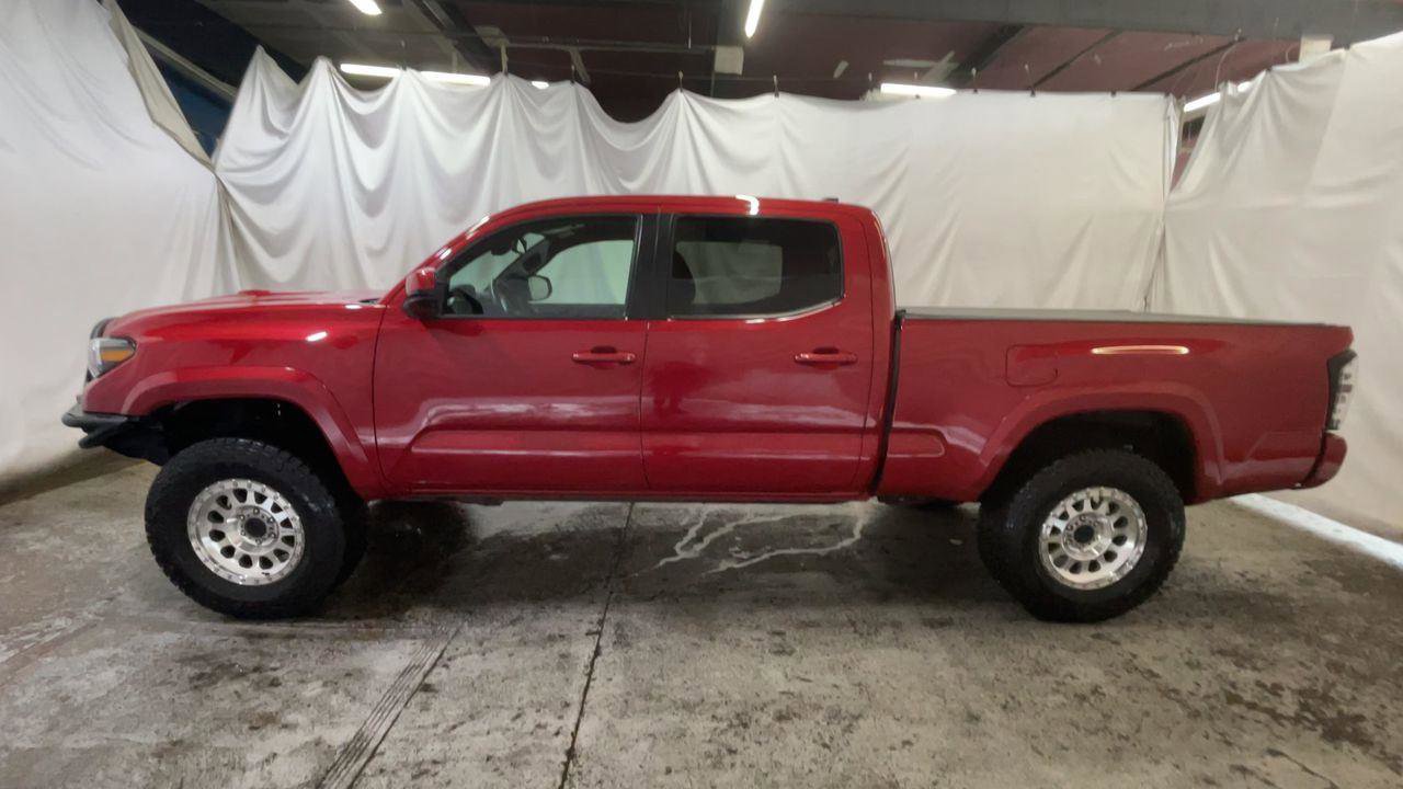 Used 2023 Toyota Tacoma TRD Sport AWD/4WD image 5