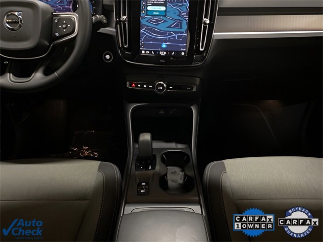 Used 2025 Volvo XC40 B5 Core image 13