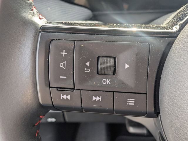 Used 2025 Nissan Kicks SR image 17