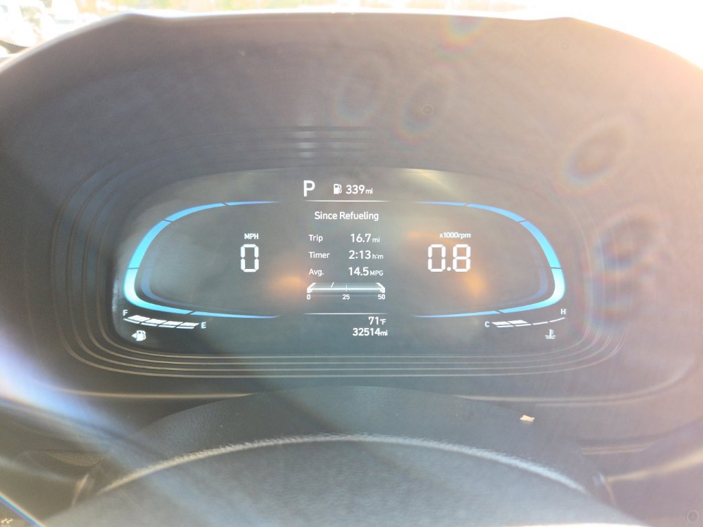 Used 2025 Hyundai Venue SEL FWD image 2
