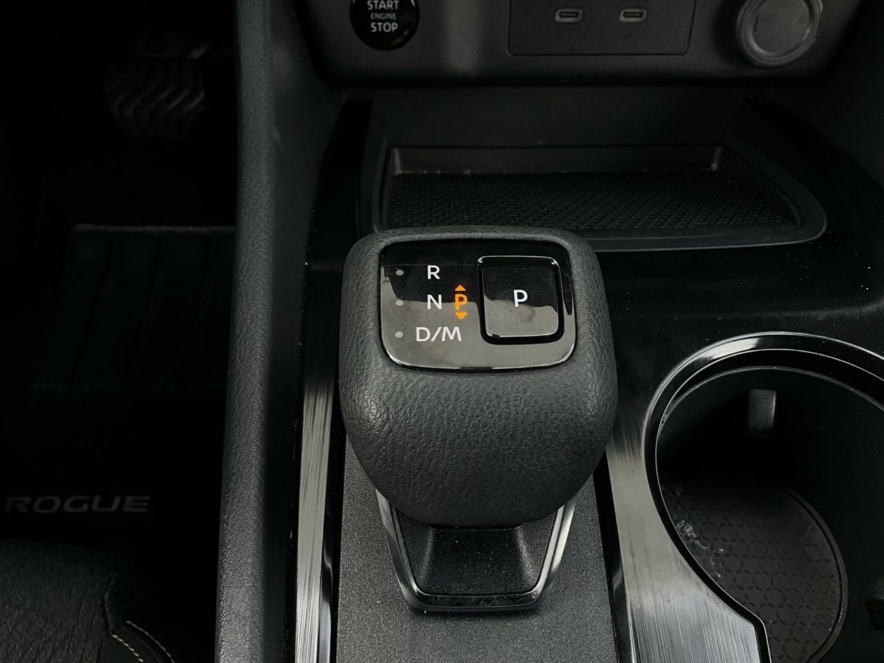 Used 2025 Nissan Rogue SV FWD image 24