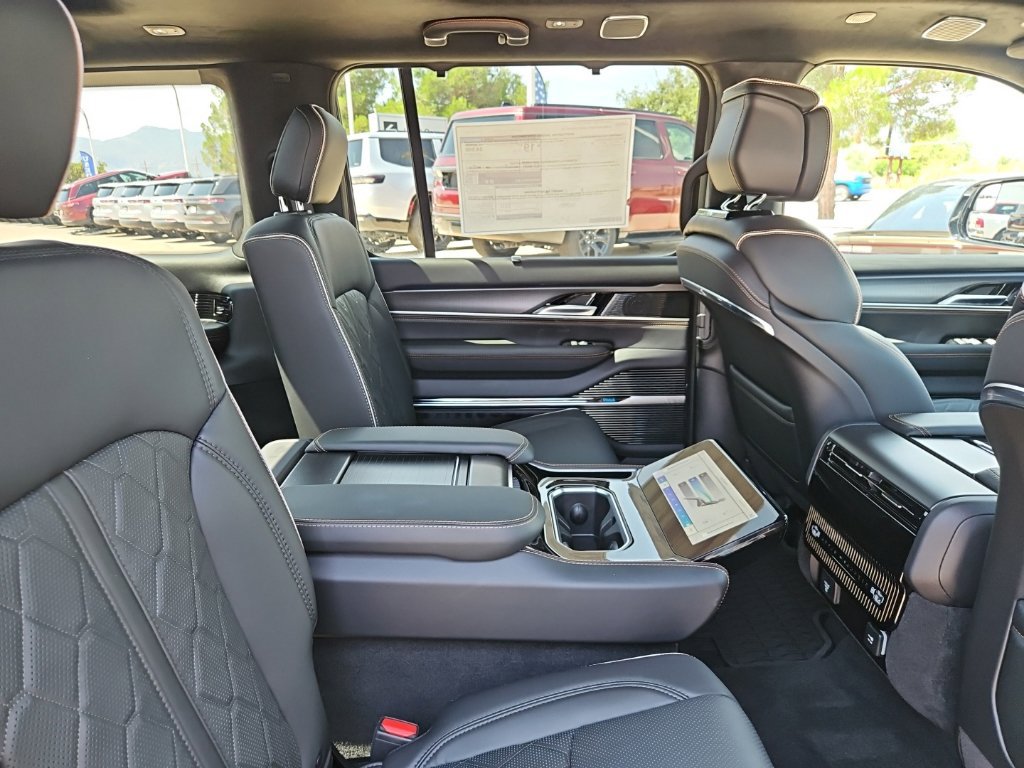 New 2026 Jeep Grand Wagoneer Summit AWD/4WD image 27
