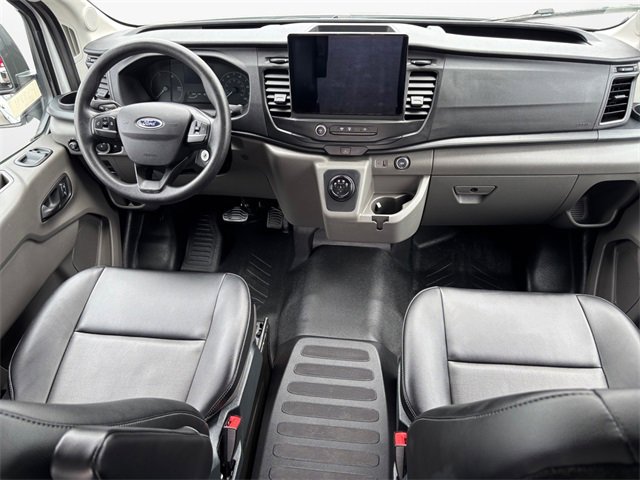 Used 2022 Ford E-Transit Medium Roof image 10