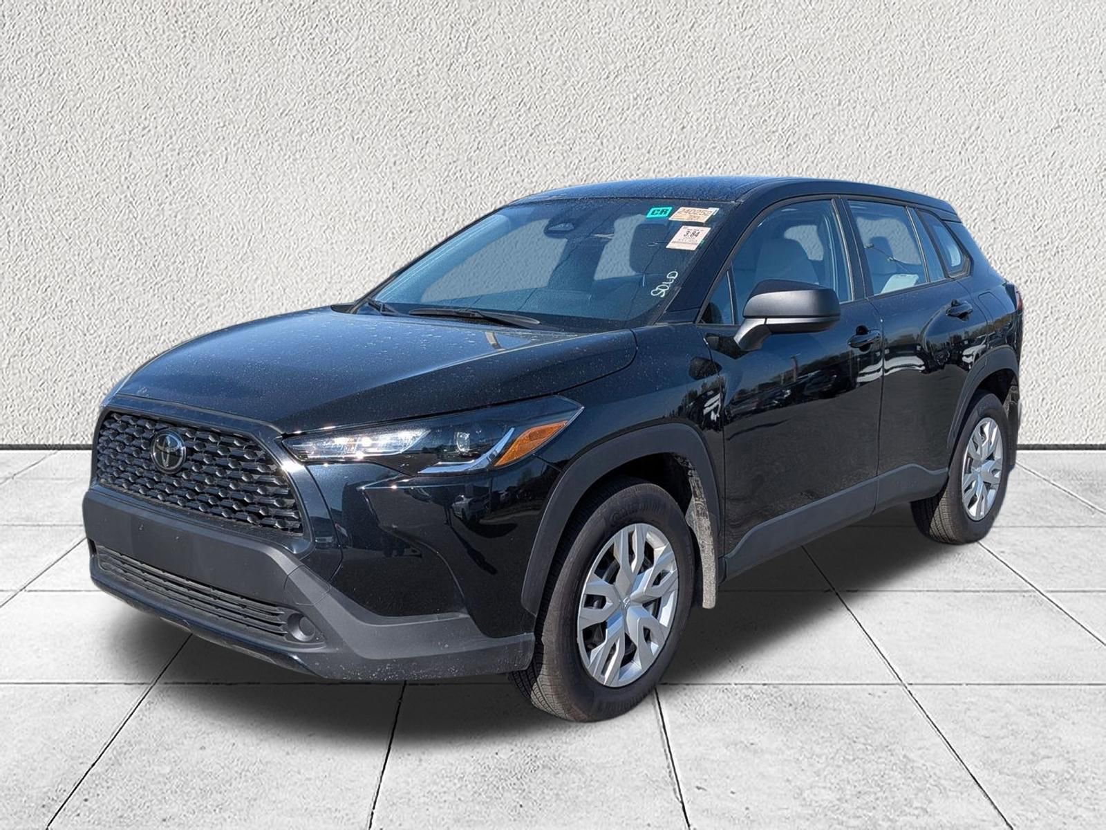 Used 2025 Toyota Corolla Cross L image 7