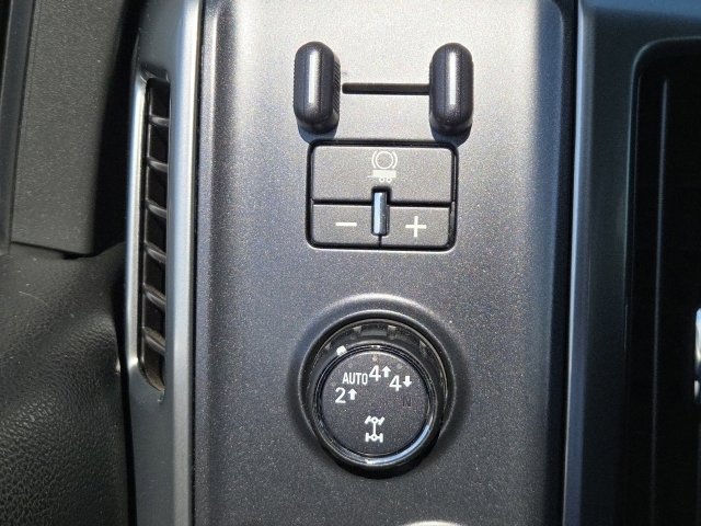 Used 2017 Chevrolet Silverado 1500 LT w/ Trailering Package AWD/4WD image 5
