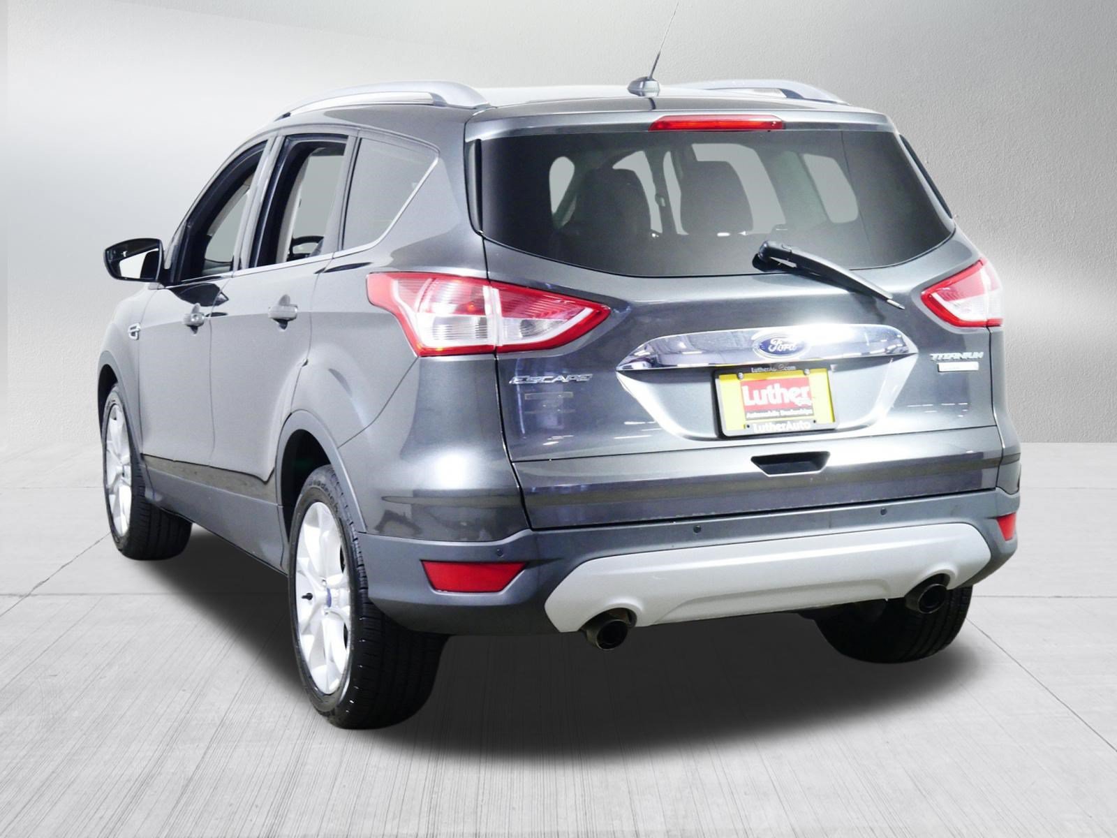 Used 2016 Ford Escape Titanium FWD image 5