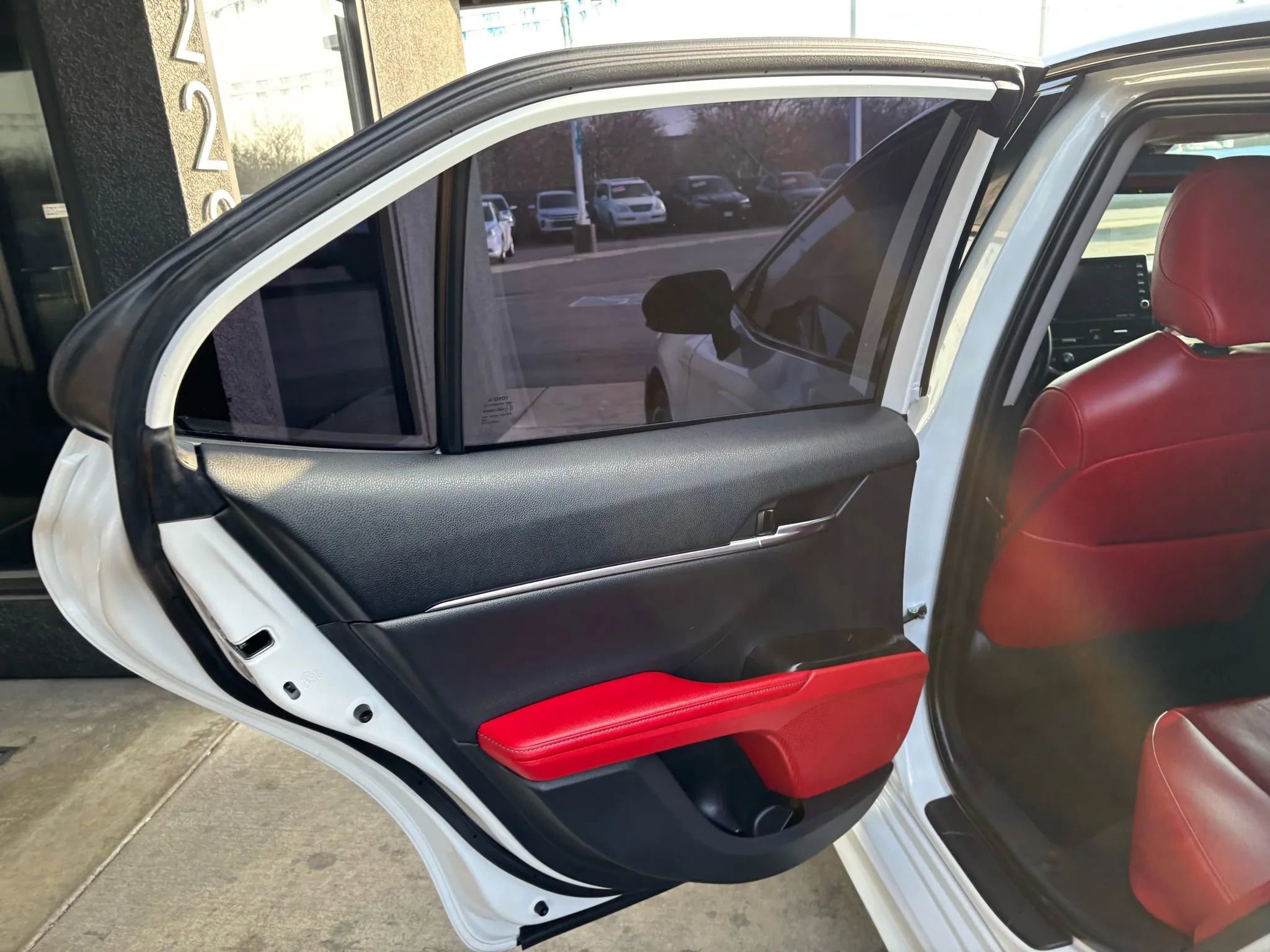 Used 2021 Toyota Camry XSE image 10